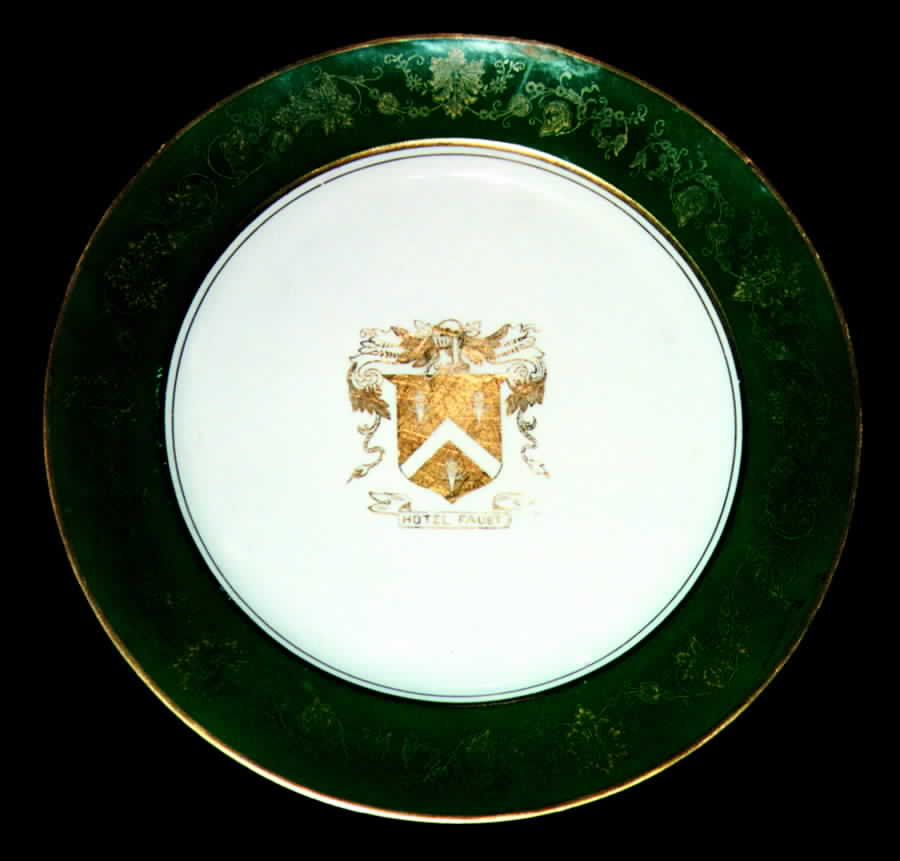 WAR79 Dinner Plate by Warwick-1