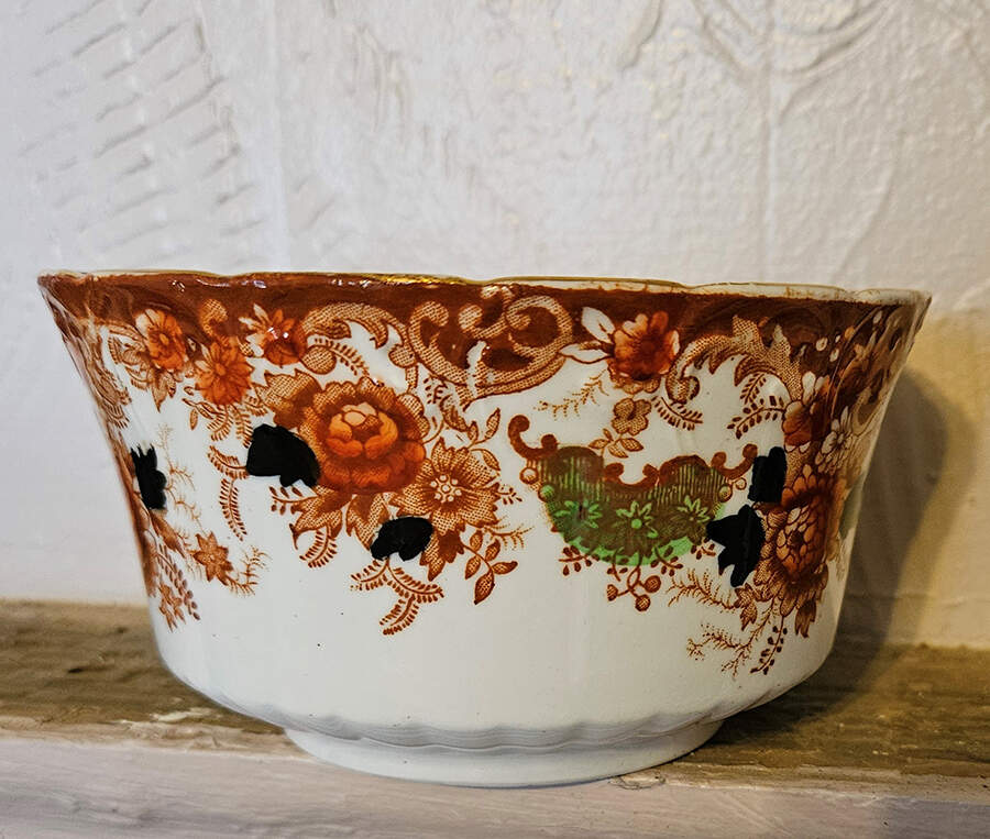 3914 6" Round Vegetable Bowl by Wellington (England)-1