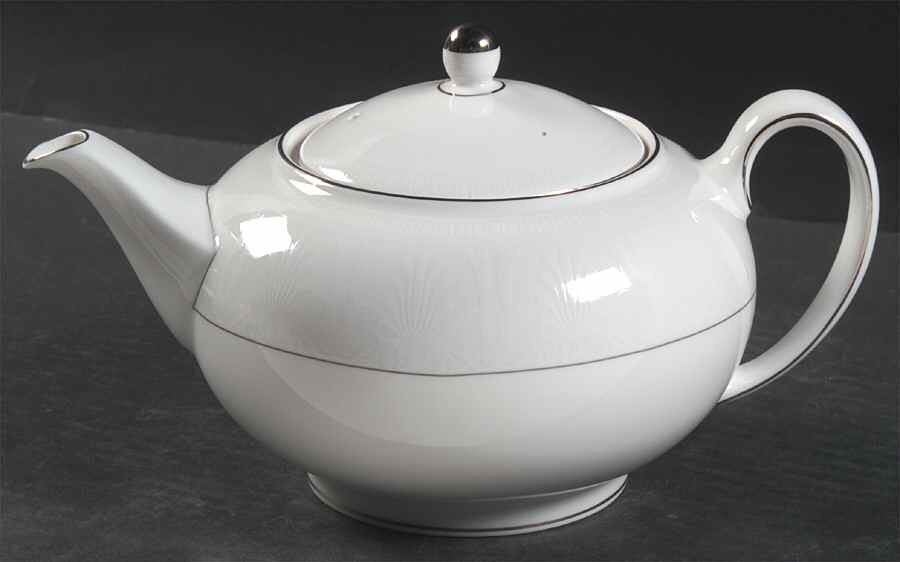 Beresford 2000 Teapot & Lid by Wedgwood-1
