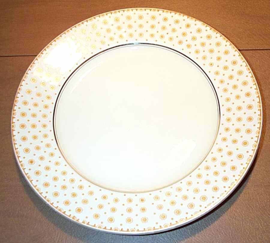 X923 Dinner Plate by Wedgwood-1