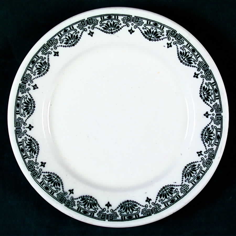 Dakota Dessert/Pie Plate by Warwick-1