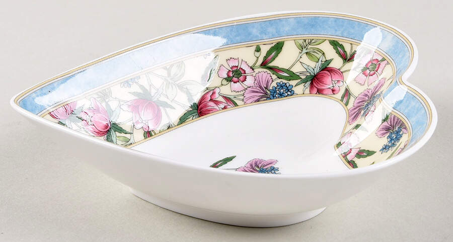 Sarah Heart Shaped Tray by Wedgwood-1