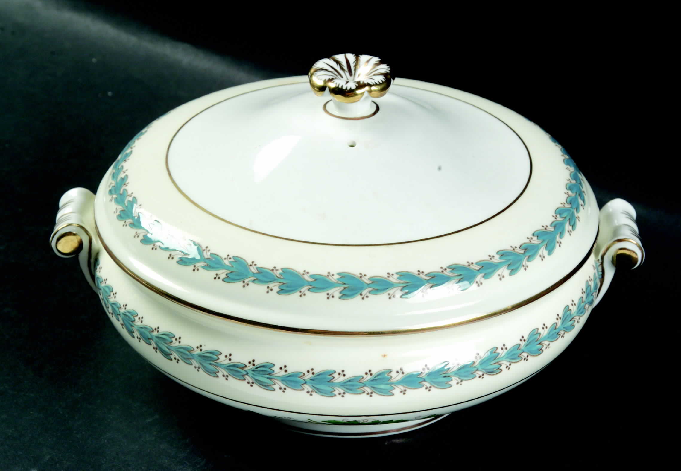 Appledore Round Covered Vegetable by Wedgwood-1