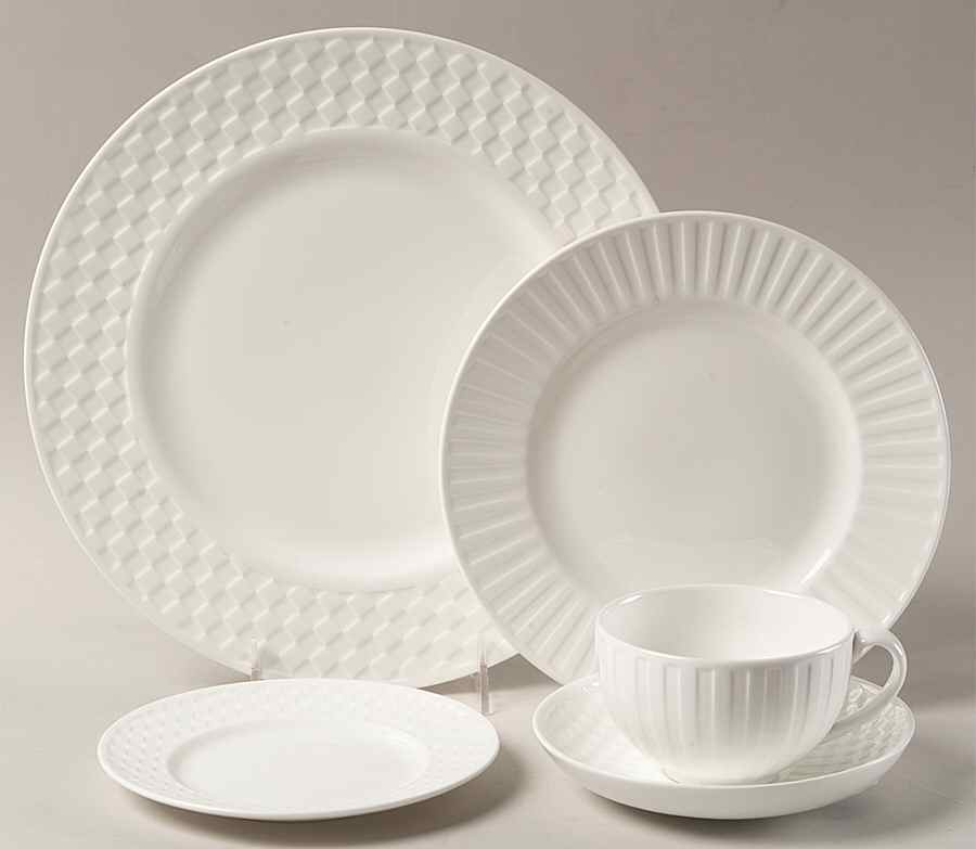 Night and Day White 5-Piece Place Set=Csfl or Csft,Dp,Sp,Bb by Wedgwood-1