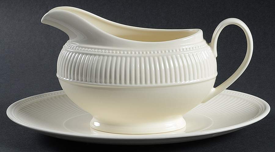 Windsor Gravy Boat & Underplate/Relish by Wedgwood-1