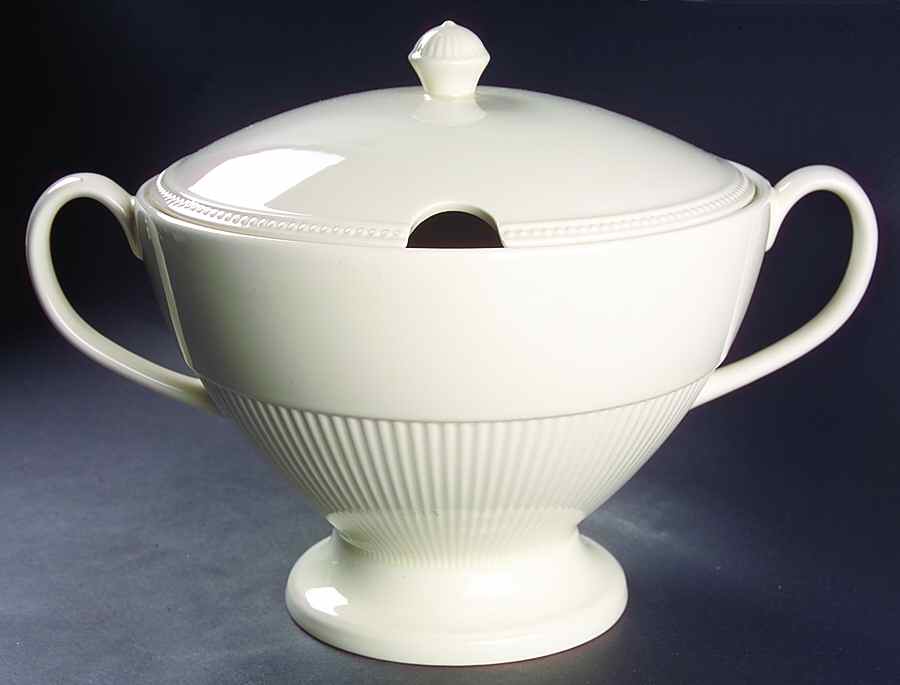 Windsor Tureen &  Lid by Wedgwood-1