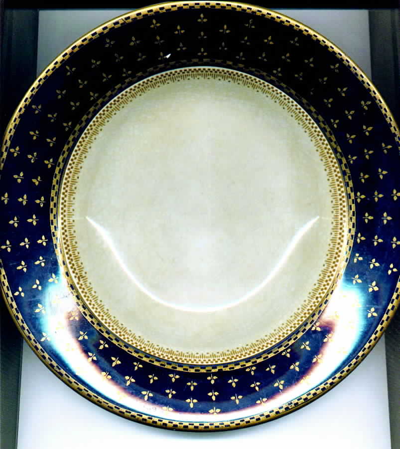 9835 Dinner Plate by Wedgwood-1