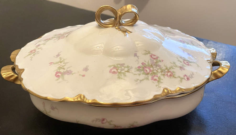 WAR91 Oval Covered Vegetable by Warwick-1