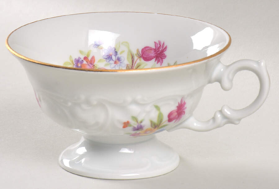 WLB32 Footed Cup by Walbrzych-1