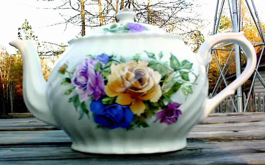 6510 Teapot & Lid by Arthur Wood-1