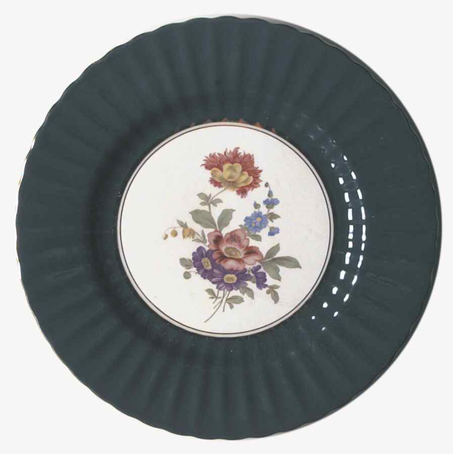 WAD3 Dinner Plate by Wade (England)-1