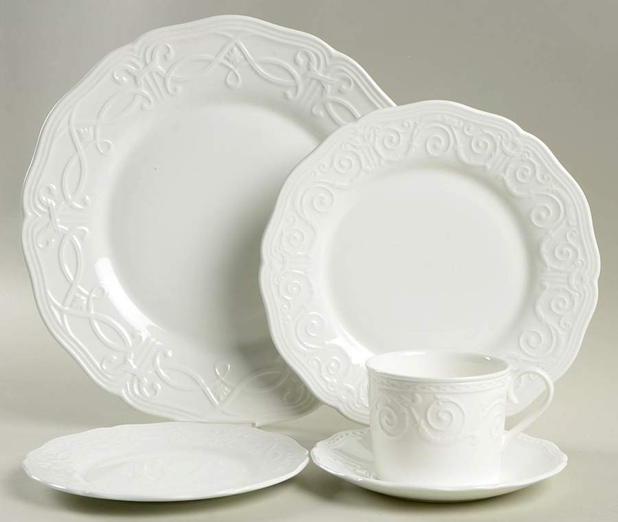 Traditions 5 Piece Place Setting by Wedgwood-1