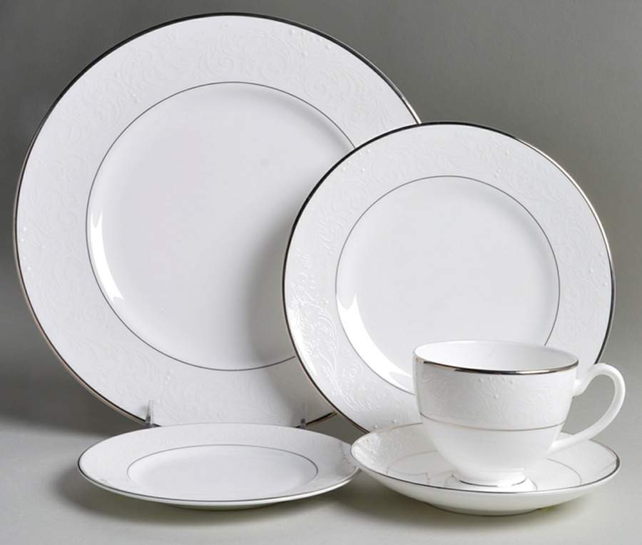 Baron's Court 5 Piece Place Setting by Waterford China-1