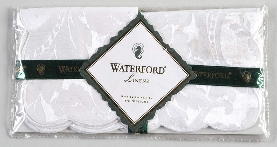 Baron's Court Cloth Cocktail Napkin - Set of 4 by Waterford China-1