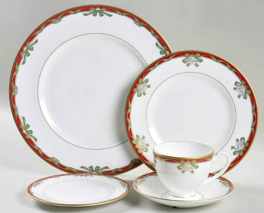 Holiday Ribbons 5 Piece Place Setting by Waterford China-1