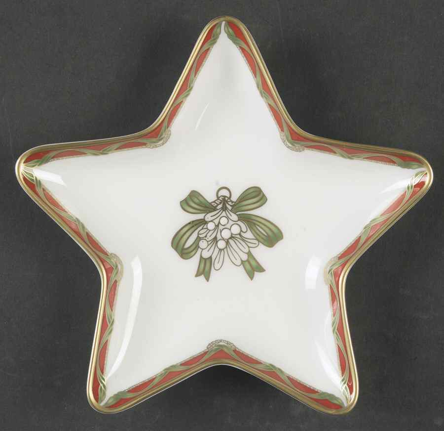 Holiday Ribbons Medium Star Shaped Dish by Waterford China-1