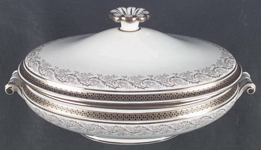 X4349 Round Covered Vegetable by Wedgwood-1