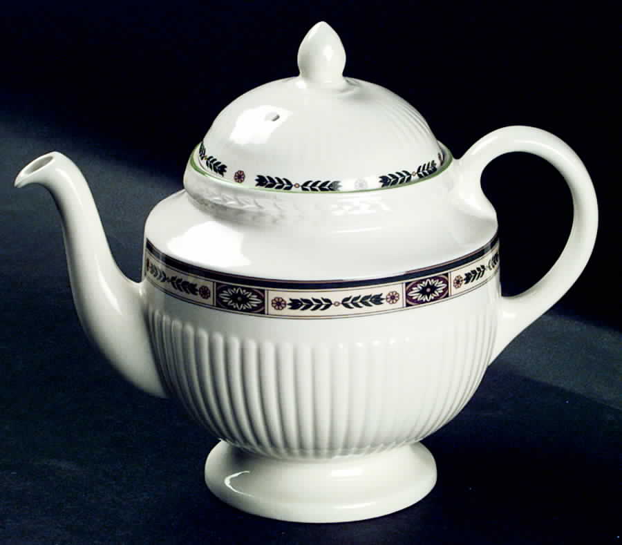 Carlton (Green Trim) Teapot & Lid by Wedgwood-1