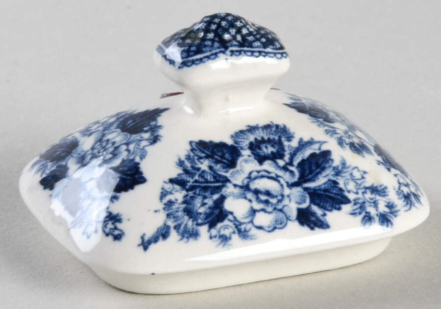 Lochs of Scotland Blue Lid for Sugar Bowl by Wedgwood-1