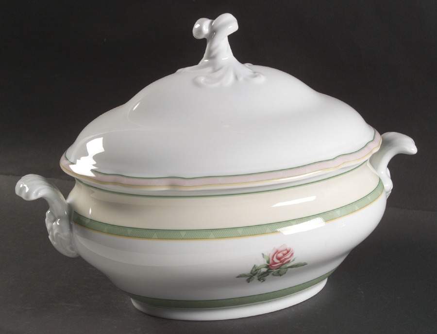 English Cottage Oval Tureen & Lid by Wedgwood-1