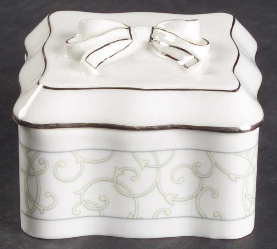 Celestial Platinum Ring Box & Lid by Wedgwood-1