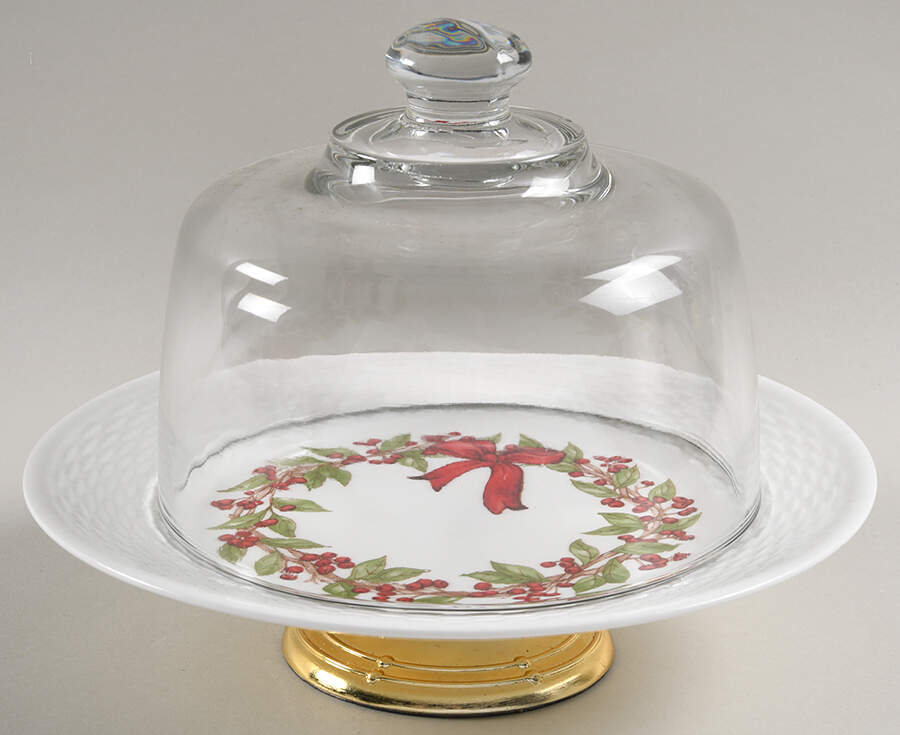 Nantucket Christmas 6 1/2"-7 1/2" Footed Cheese Plate w/ Glass Dome HC by Wedgwood-1
