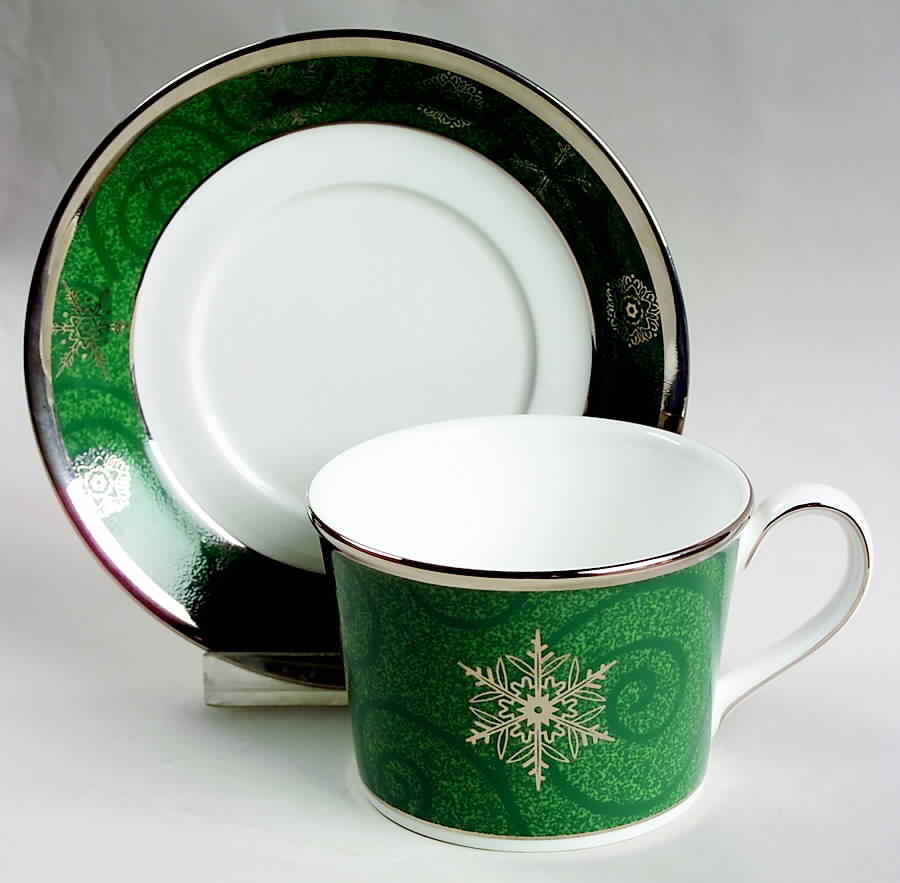 Sterling Holidays Green Flat Cup & Saucer Set by Wedgwood-1