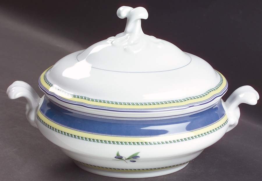 Tuscany Collection Oval Covered Vegetable by Wedgwood-1