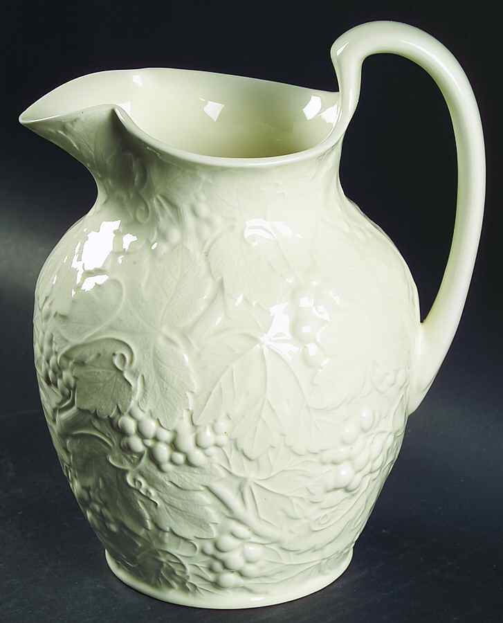 Strawberry & Vine (Bone Or Earthenware) 52 Oz Jug by Wedgwood-1