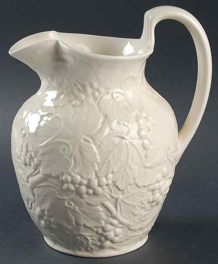 Strawberry & Vine (Bone Or Earthenware) 48 Oz Jug by Wedgwood-1