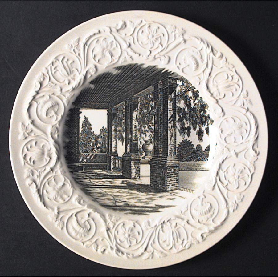 Randolph Macon Woman's College Green Luncheon Plate by Wedgwood-1
