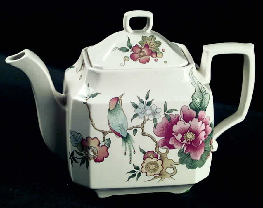Surrey Teapot & Lid by Wedgwood-1