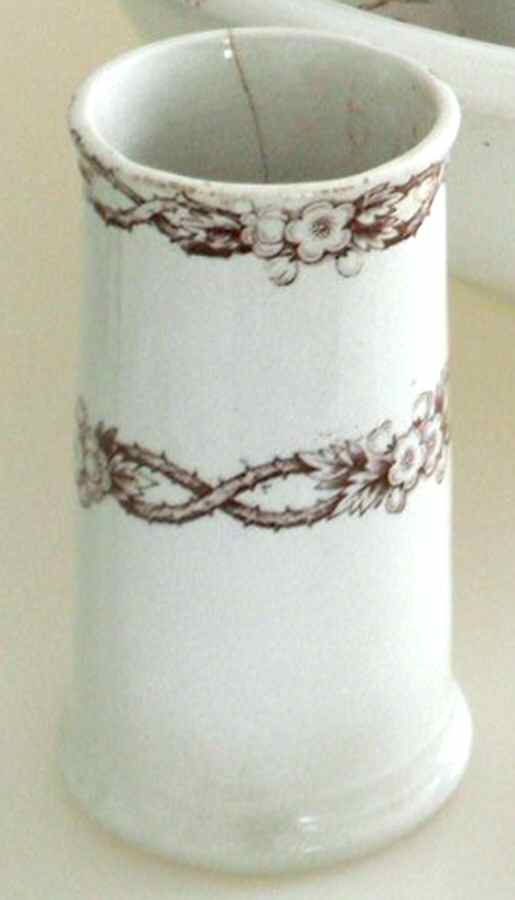 Melbourne Toothbrush Holder by F Winkle-1