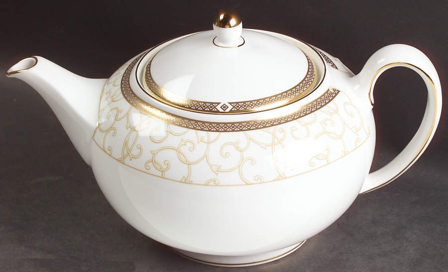 Celestial Gold Teapot & Lid by Wedgwood-1