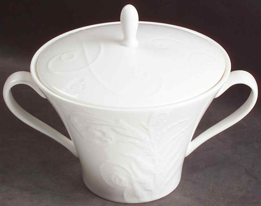 Nature Sauce Boat & Lid by Wedgwood-1
