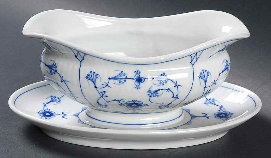 WIG519 Gravy Boat with Attached Underplate by Winterling - Bavaria-1