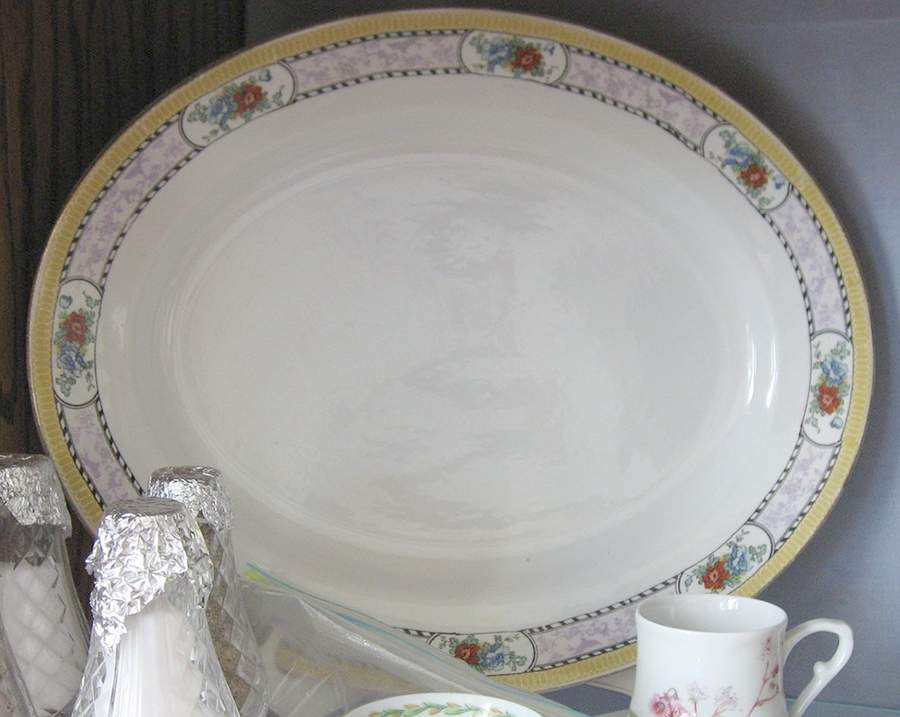 10045 14" Oval Serving Platter by Wedgwood-1
