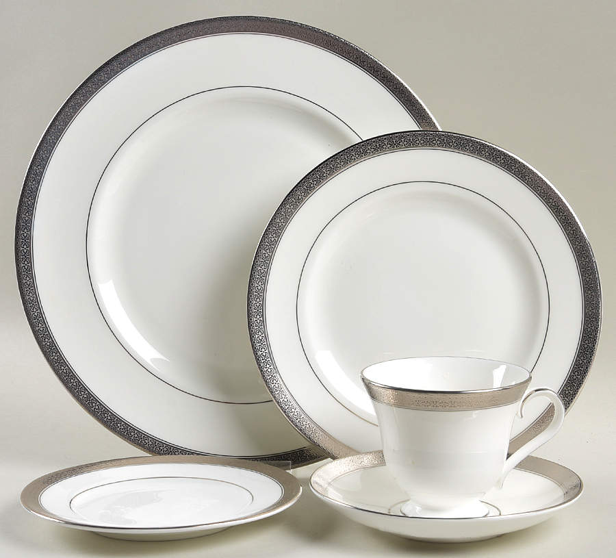 Newgrange Platinum 5 Piece Place Setting by Waterford China-1