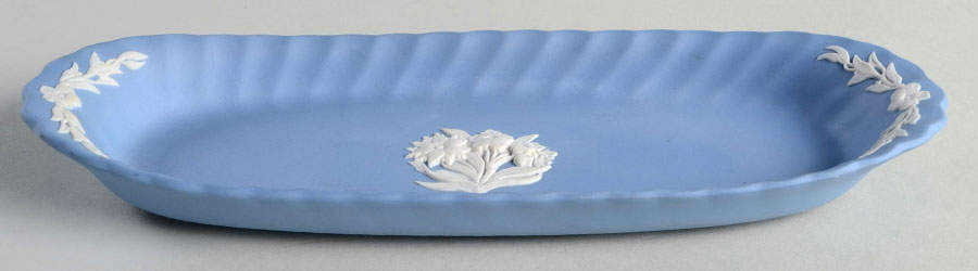 Cream Color on Lavender Spiral Flute Mint Tray by Wedgwood-1