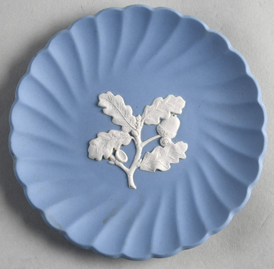 Cream Color on Lavender Spiral Flute 5'' Trinket Tray by Wedgwood-1