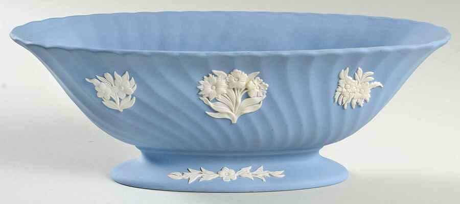 Cream Color on Lavender Spiral Flute Centerpiece by Wedgwood-1