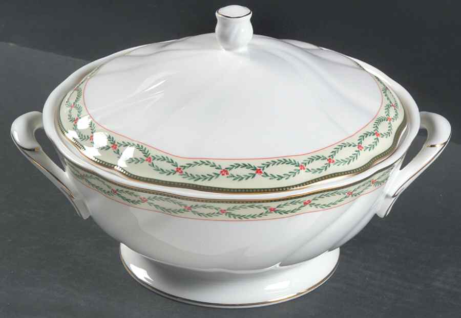 Royal Garland Round Covered Vegetable by Wedgwood-1