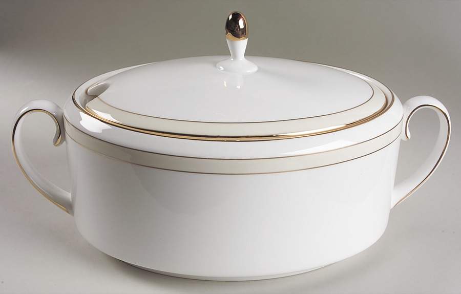 Champagne Duchesse Tureen &  Lid by Wedgwood-1