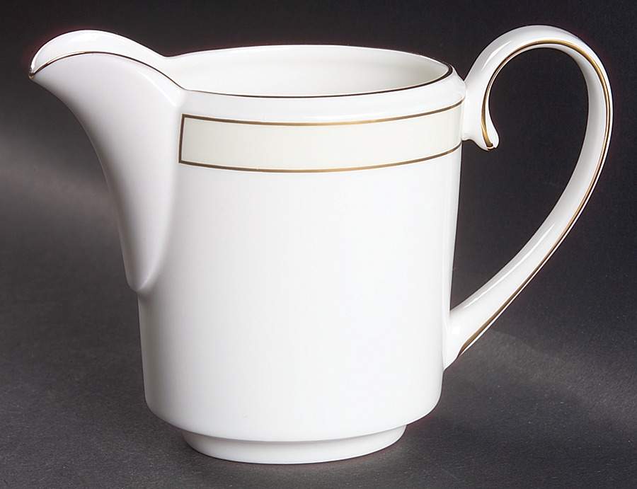 Champagne Duchesse Creamer by Wedgwood-1