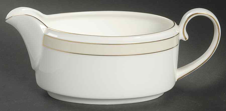 Champagne Duchesse Gravy Boat by Wedgwood-1