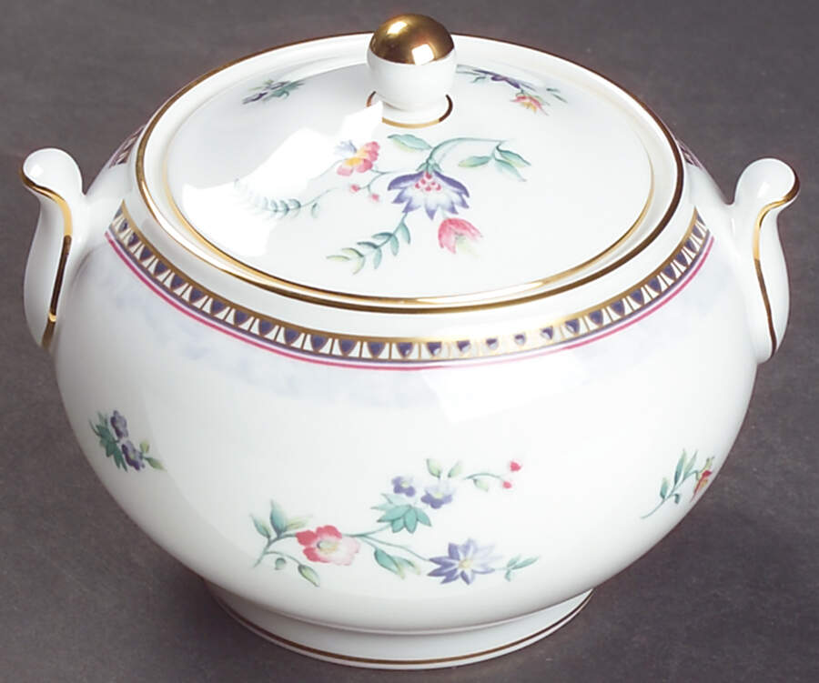 Sunburst 146 Shape Sugar Bowl & Lid by Wedgwood-1