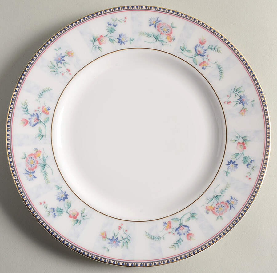Sunburst Luncheon Plate by Wedgwood-1