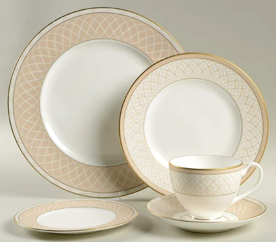 Shelbourne 5 Piece Place Setting by Waterford China-1