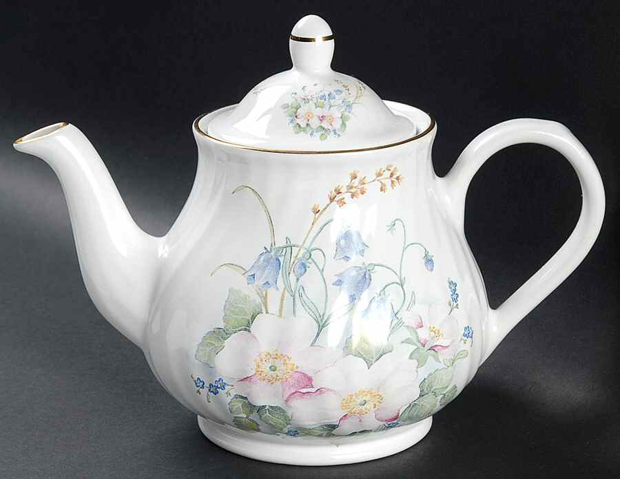 6513 Teapot & Lid by Arthur Wood-1
