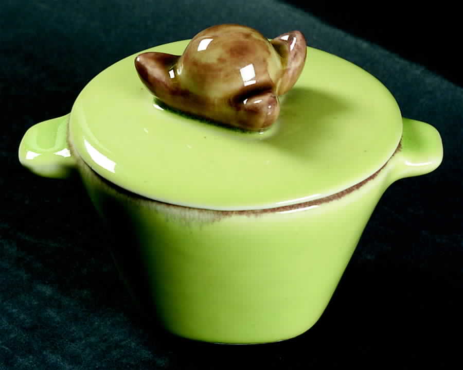 WIN19 (Round) Covered Soup Bowl by Winfield-1